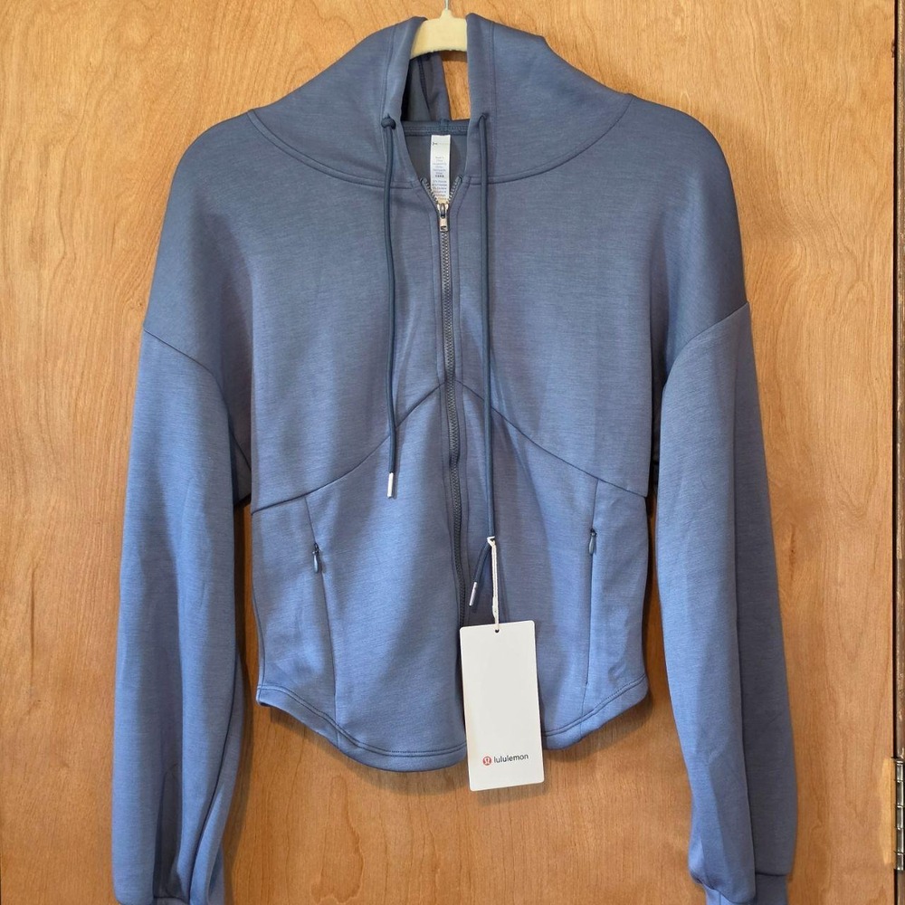 Lululemon Softstreme Full Zip Hoodie Oasis Blue Cropped Jacket Size L NWT